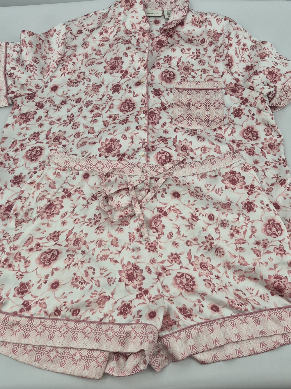Haute Hippie Pajama Set Large PJ Floral Satin Feel Cottage Core Shorts Top - Picture 3 of 13
